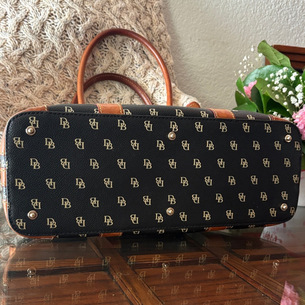 Dooney & Bourke Black and Tan Satchel - Picture 4 of 16